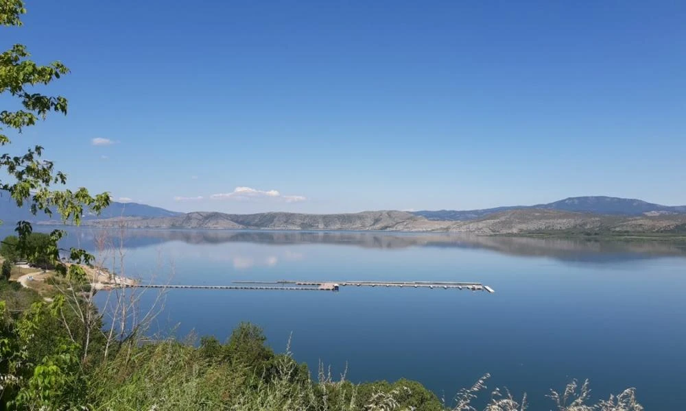 Άγιος Παντελεήμονα Αμύνταιου: Αγνοείται ψαράς- Κλιμάκιο της ΕΜΑΚ είναι στη λίμνη Βεγορίτιδα για έρευνες